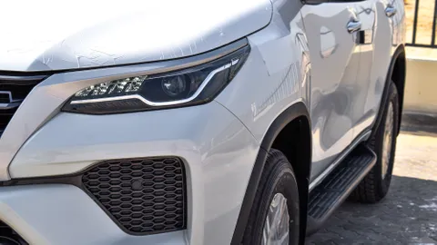 Discover undefined undefined Exterior Interior Images.Find all aspects and details of cars.
