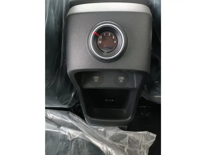 KIA Carens 2024