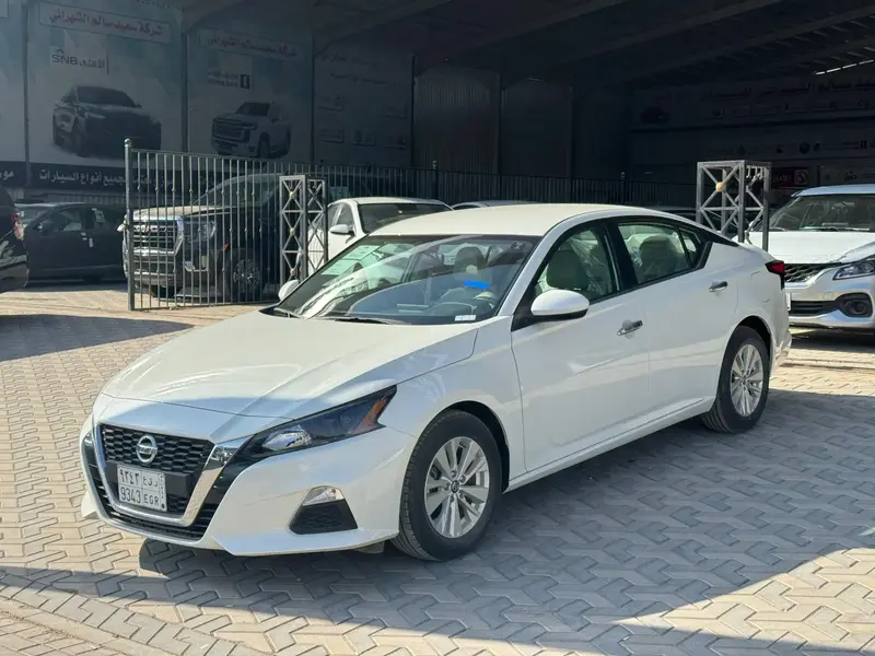 Discover undefined undefined Exterior Interior Images.Find all aspects and details of cars.