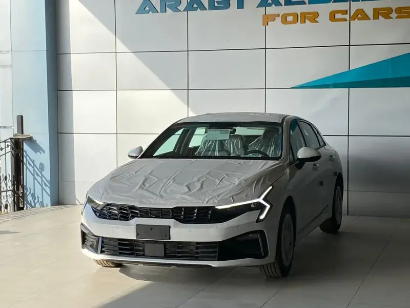 KIA K5 2025