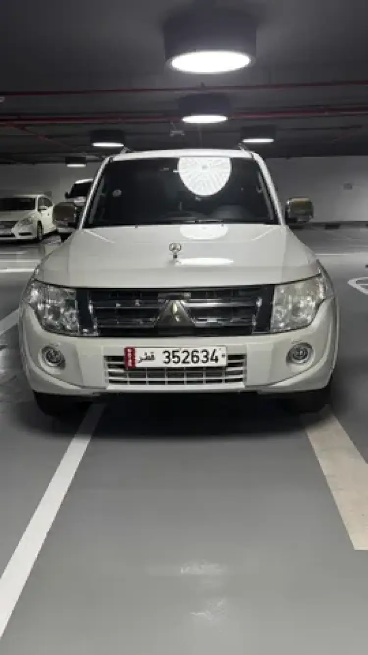 mitsubishi pajero image Mitsubishi Pajero 3.8L GLS 5 Door high 2014