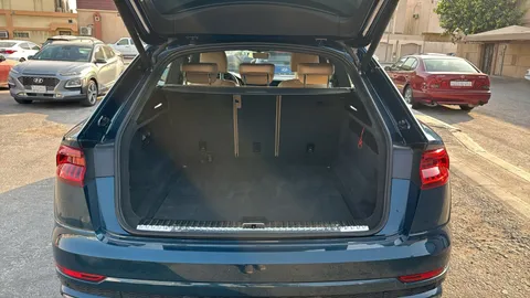 Audi Q8 55 TFSI quattro (340 HP) 2019