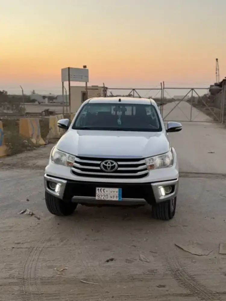 toyota toyota-hilux image Toyota Hilux 2016