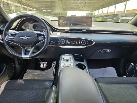 Genesis GV70 2.5T Platinium 2022