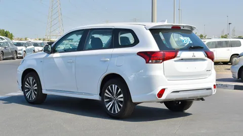 Discover undefined undefined Exterior Interior Images.Find all aspects and details of cars.
