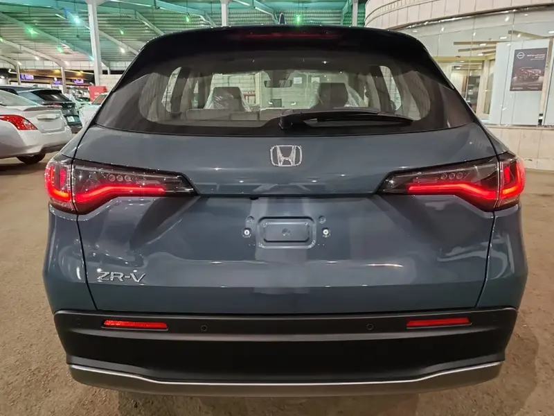 Discover undefined undefined Exterior Interior Images.Find all aspects and details of cars.