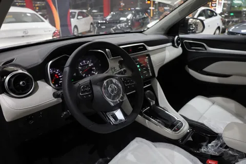 New MG ZS 1.5L LUX 2023