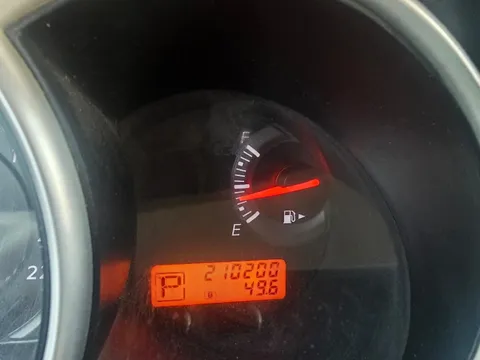 Nissan Tiida 1.8L SL 2011