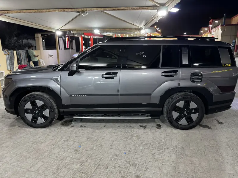 Discover undefined undefined Exterior Interior Images.Find all aspects and details of cars.