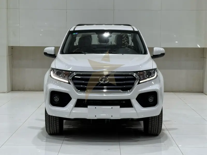 Discover undefined undefined Exterior Interior Images.Find all aspects and details of cars.