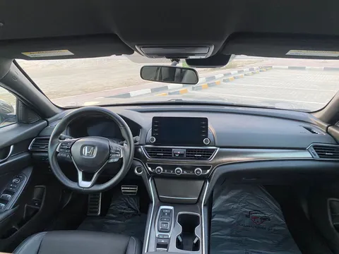 Discover undefined undefined Exterior Interior Images.Find all aspects and details of cars.
