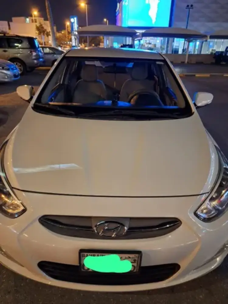 hyundai hyundai-accent image Hyundai Accent 1.6L Comfort 2018