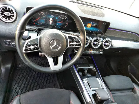 Mercedes-Benz GLB 250 4MATIC 2021