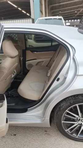 Toyota Camry  2.4 Hybrid XLE 2022