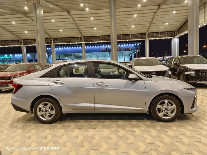 Discover undefined undefined Exterior Interior Images.Find all aspects and details of cars.