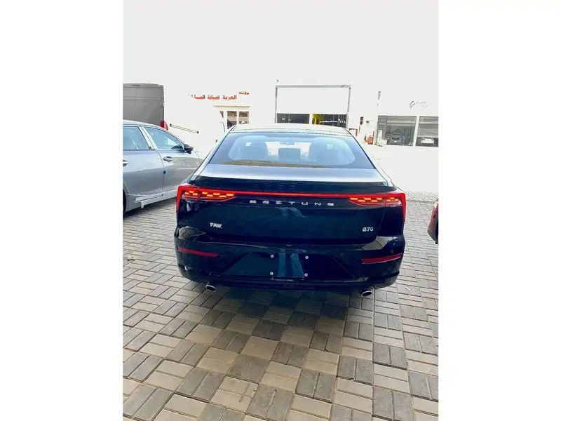 Discover undefined undefined Exterior Interior Images.Find all aspects and details of cars.