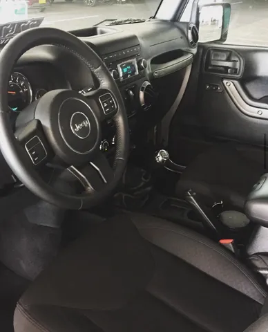 Jeep Wrangler Sport M/T 2016