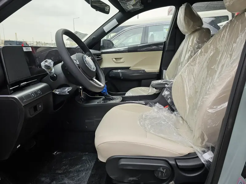 Discover undefined undefined Exterior Interior Images.Find all aspects and details of cars.