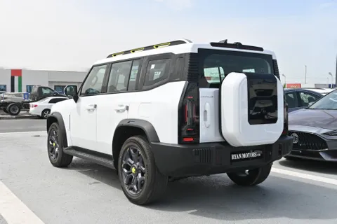 Discover undefined undefined Exterior Interior Images.Find all aspects and details of cars.