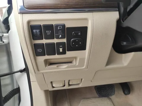 Toyota Land Cruiser 4.0L GXR 2019