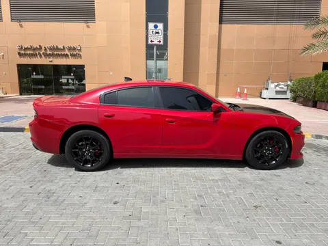 Dodge Charger 3.6L SXT (Mid Option) 2016