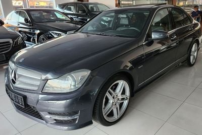 mercedes-benz mercedes-benz-c-class image Mercedes-Benz C200 2014 Mercedes C200 Amg gcc first owner with services history clean car