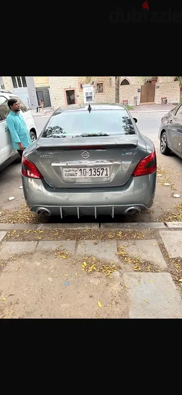 نيسان ماكسيما 2010