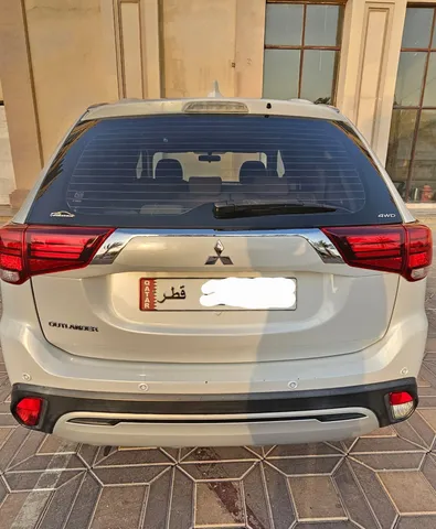 Mitsubishi Outlander 2.4L GLX (7-Seater) 2019