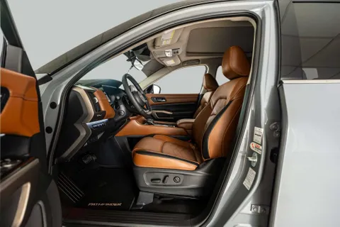 Nissan Pathfinder 3.5L SL 4WD 2024