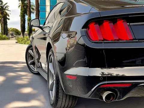 Ford Mustang V6 2015