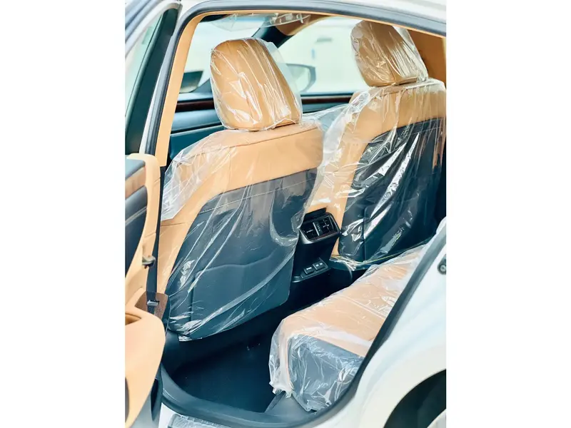 Lexus ES 2025