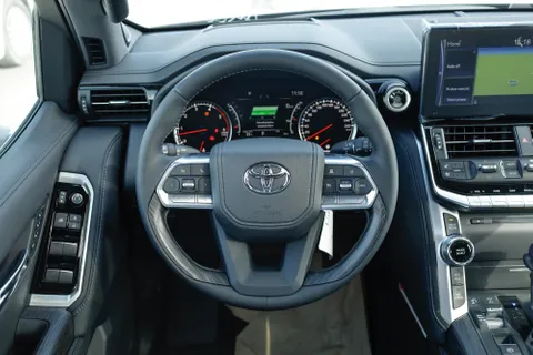 New Toyota Land Cruiser 2024