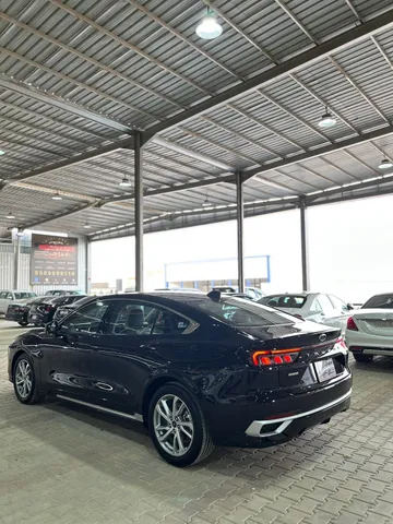 Discover undefined undefined Exterior Interior Images.Find all aspects and details of cars.