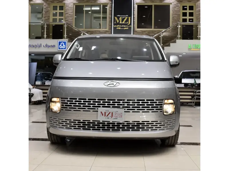 Hyundai Staria 2025
