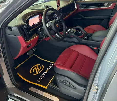 Discover undefined undefined Exterior Interior Images.Find all aspects and details of cars.