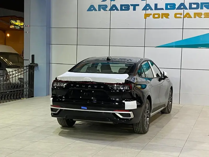 Discover undefined undefined Exterior Interior Images.Find all aspects and details of cars.