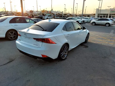 Lexus IS 300 2019