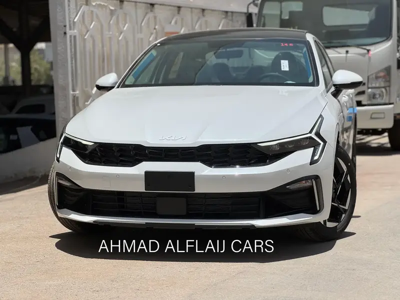 Discover undefined undefined Exterior Interior Images.Find all aspects and details of cars.