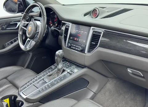 Porsche Macan GTS 2017
