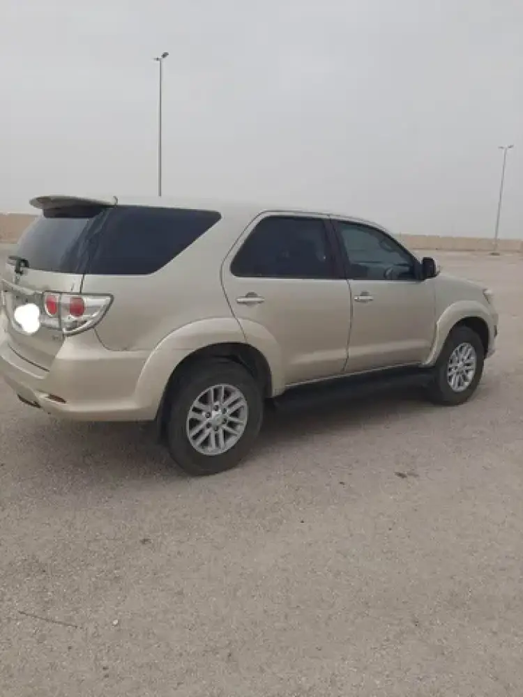 toyota toyota-fortuner image Toyota Fortuner 2012