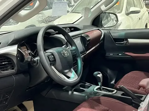 Discover undefined undefined Exterior Interior Images.Find all aspects and details of cars.