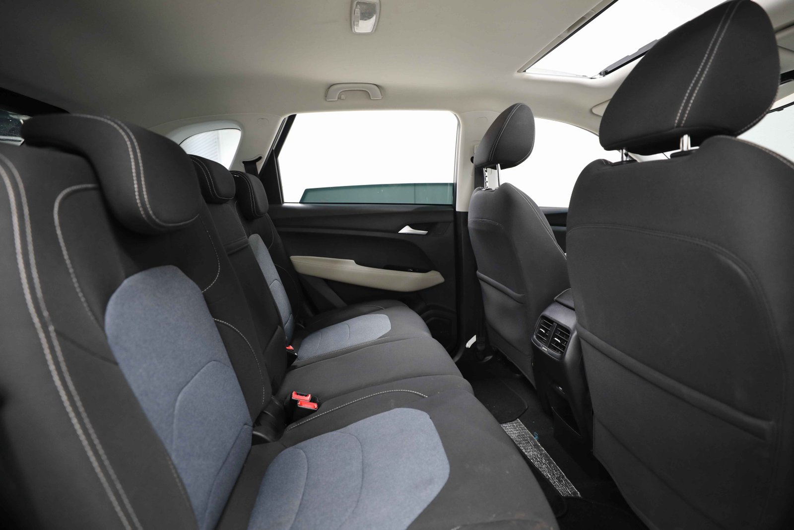 GCC | 1.5L | 7 Seater | 900 AED Monthly | Free Insurance and Registration