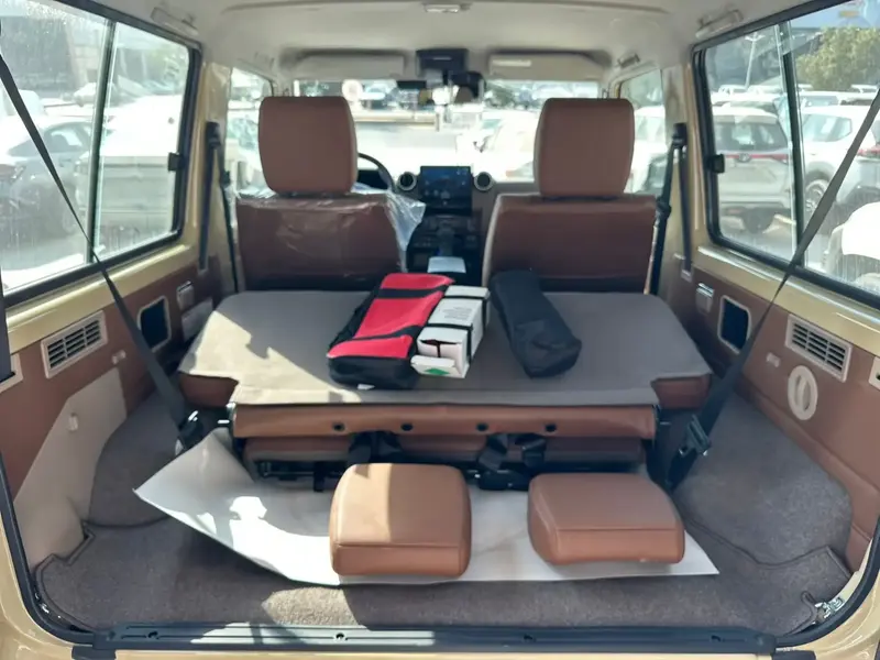 Discover undefined undefined Exterior Interior Images.Find all aspects and details of cars.