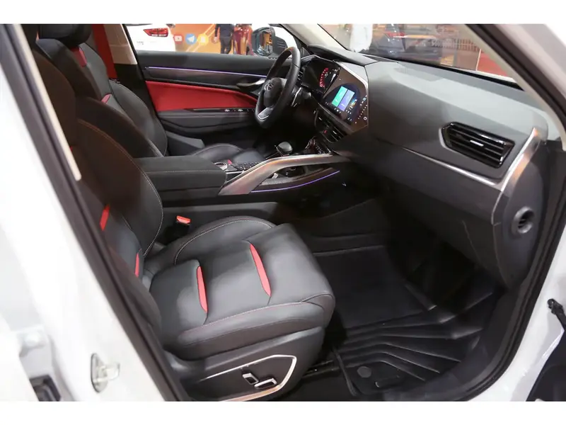 Geely Tugella 2023