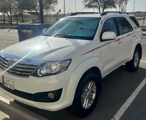 toyota toyota-fortuner image Toyota Fortuner 4.0L (4X4) 2015