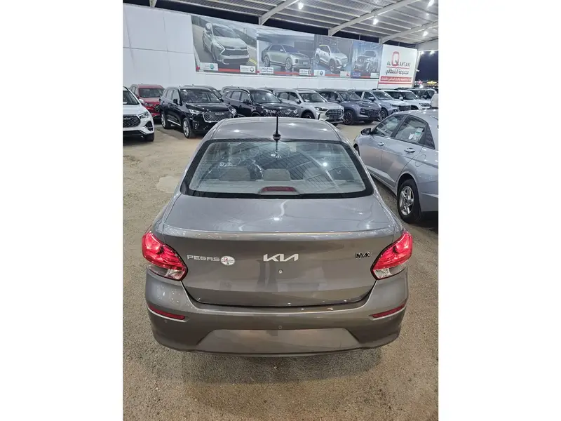 Discover undefined undefined Exterior Interior Images.Find all aspects and details of cars.