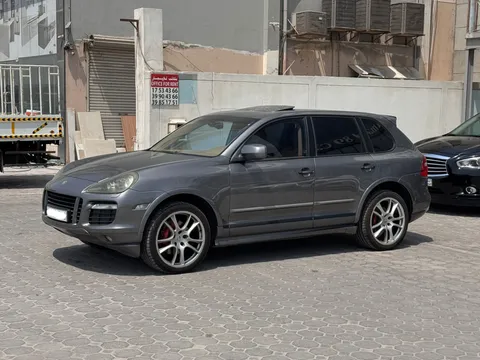 Porsche Cayenne GTS 2010
