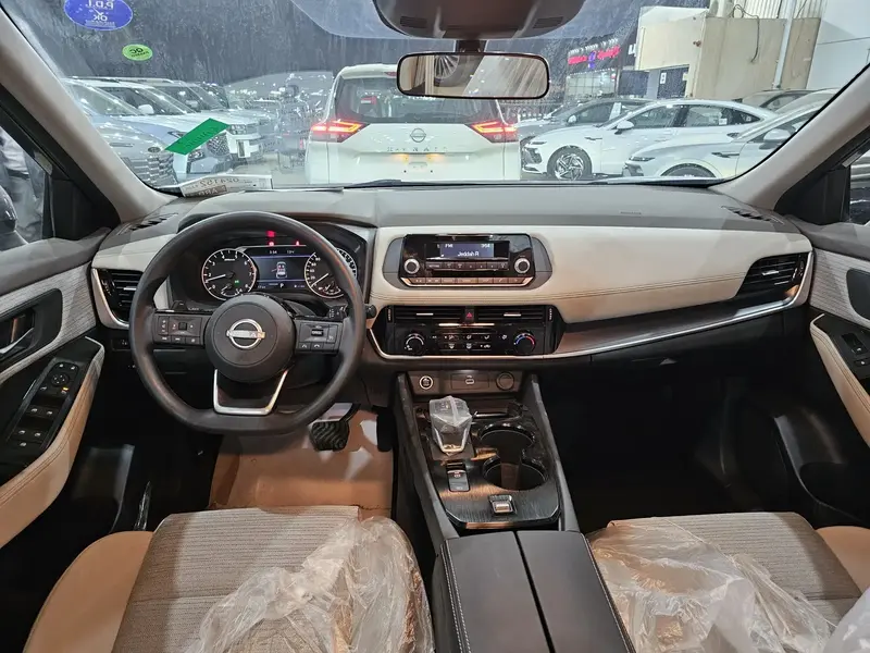 Discover undefined undefined Exterior Interior Images.Find all aspects and details of cars.