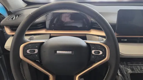 Discover undefined undefined Exterior Interior Images.Find all aspects and details of cars.