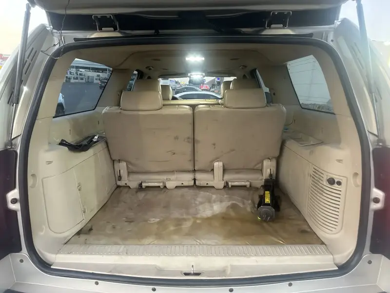 Chevrolet Suburban 2011